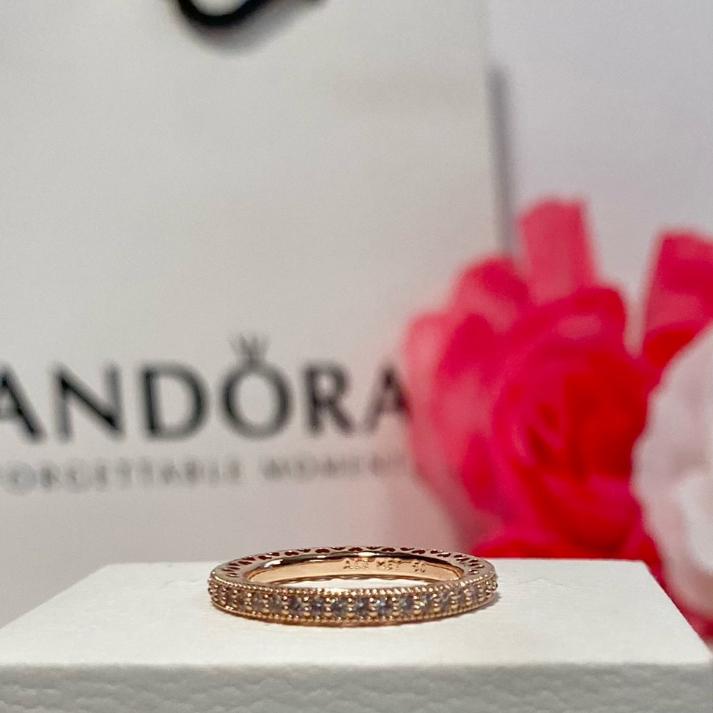 🌷New Pandora Rose Gold “Sparkle & Hearts” Ring (MSRP: $115)